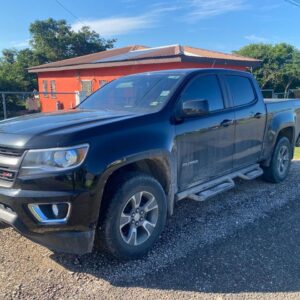 2018 Chevy Colorado z71 (Black)